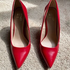 Red pumps